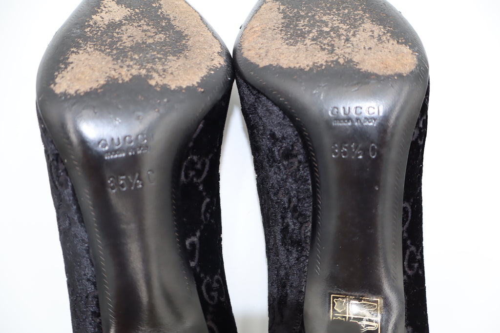 F/W 2004 Gucci GG velvet bamboo heel pumps by Tom Ford