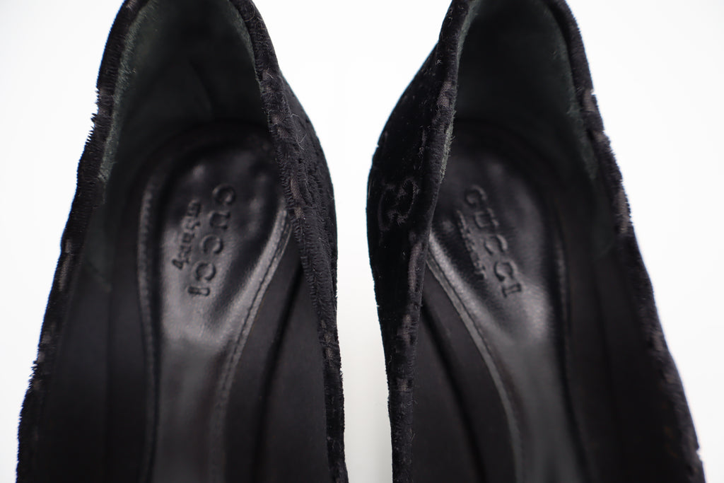 F/W 2004 Gucci GG velvet bamboo heel pumps by Tom Ford