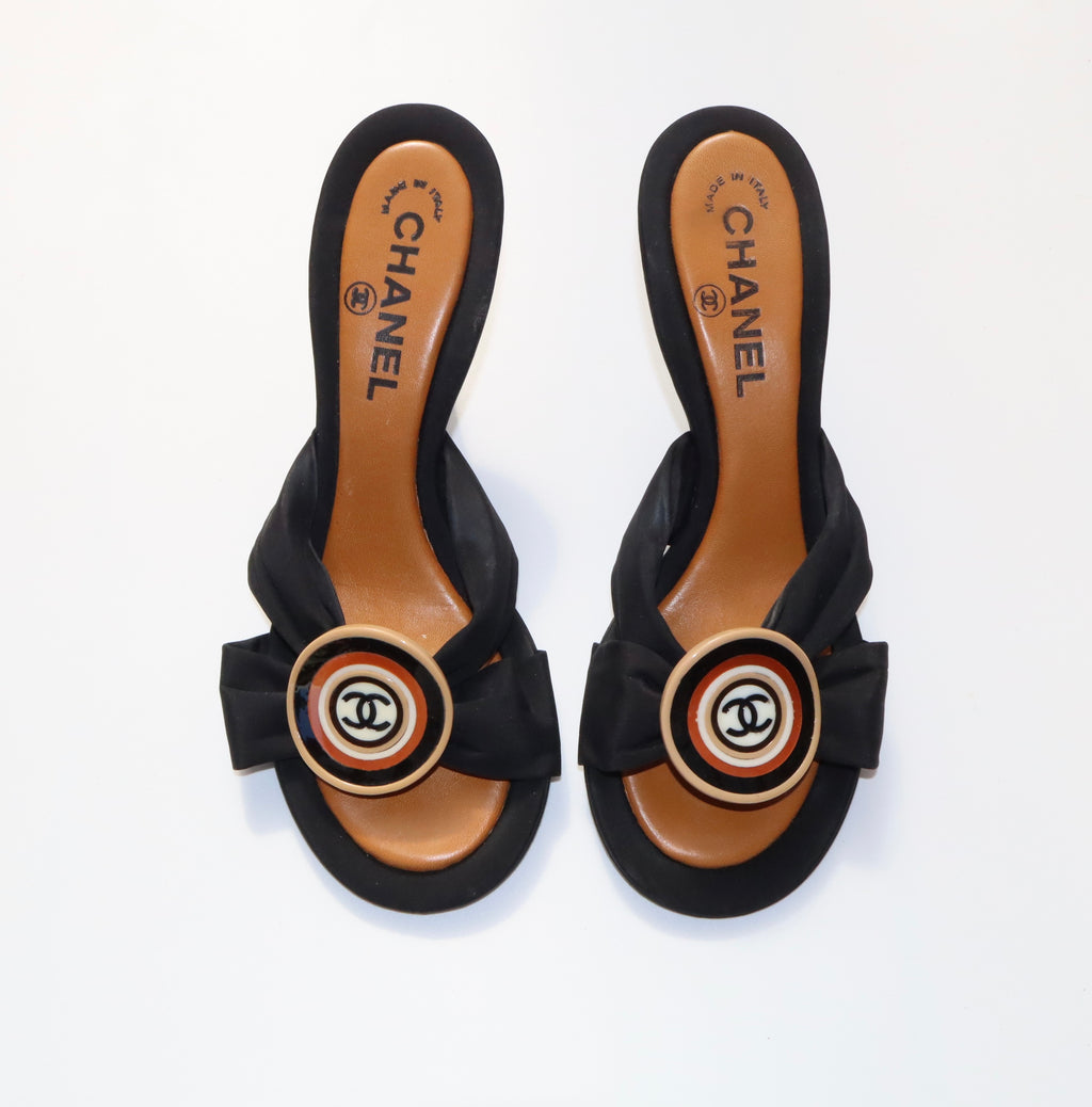 Rare Chanel 2002 Cruise Collection Motif Mules | 37
